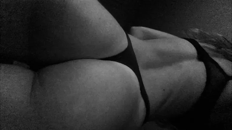 OnlyFans cuenta beachthoughts header 2