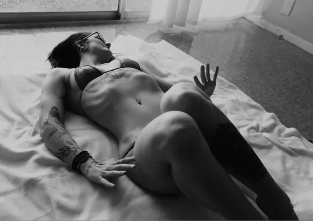 OnlyFans cuenta alex90879 header 2