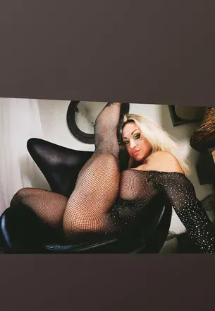 OnlyFans cuenta alphahughes header 2