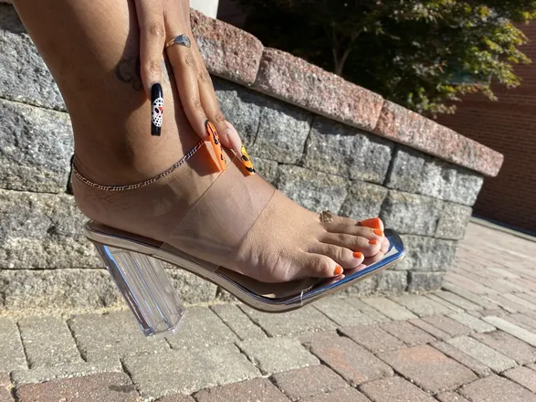 OnlyFans cuenta beatmyfeetfetish header 2