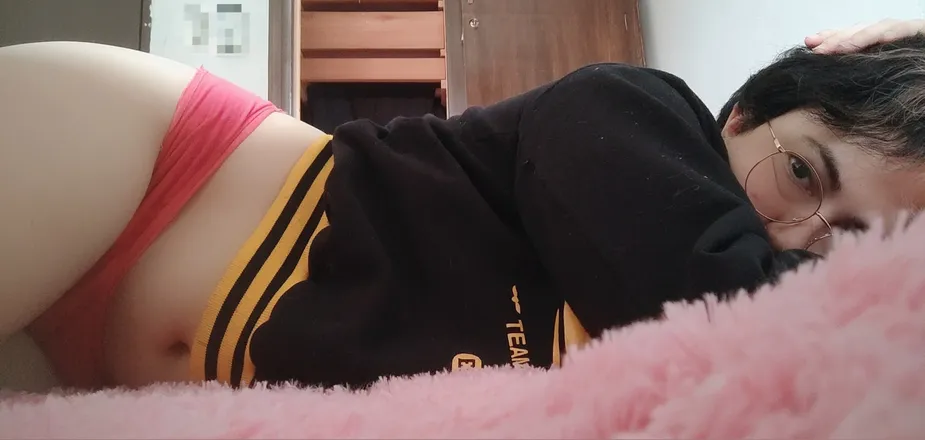 OnlyFans cuenta momo.moonmoon header 2
