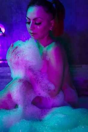 OnlyFans cuenta neon_dpn header 2