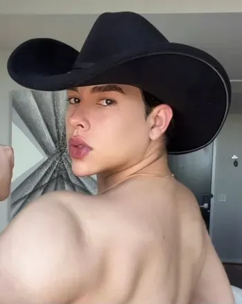 OnlyFans cuenta colombianboyxx avatar 1
