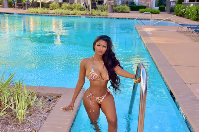 OnlyFans account  badgirljanelle header 2