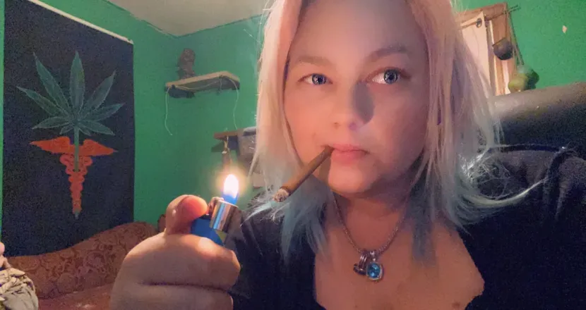 OnlyFans cuenta lillys420 avatar 1