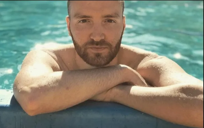 OnlyFans cuenta exmedicencharliee header 2