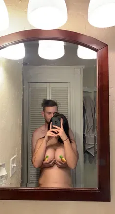 OnlyFans account  pineapplequeen19 avatar 1