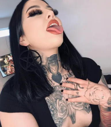 OnlyFans cuenta goddessbana header 2