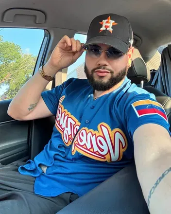 OnlyFans account  herrerjose avatar 1