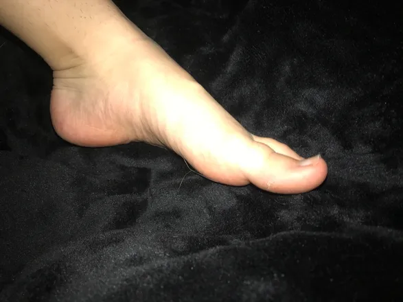 OnlyFans cuenta feetsylove header 2