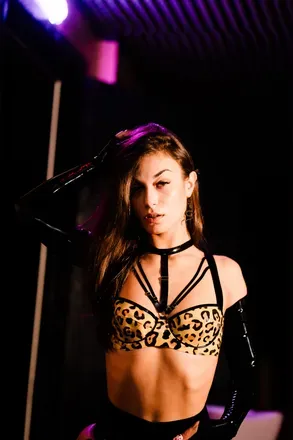OnlyFans cuenta mistresskaira avatar 1