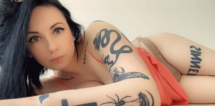 OnlyFans cuenta worshipgoddessx header 2