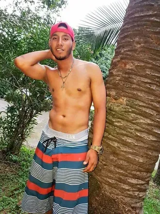 OnlyFans cuenta tiven_hot header 2