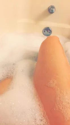 OnlyFans account  hannlouuxxxo header 2