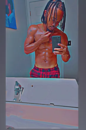 OnlyFans account  mmykkelexperience header 2