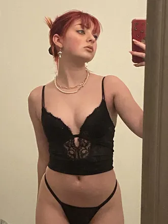 OnlyFans cuenta viviioo header 2