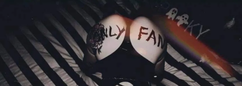 OnlyFans cuenta g0thdarnit header 2