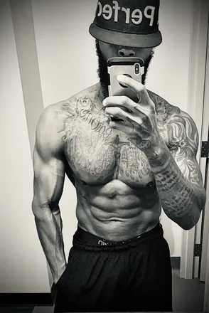 OnlyFans cuenta model_ihulkfit header 2
