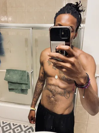 OnlyFans cuenta threeleggreg header 2
