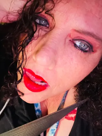 OnlyFans cuenta justmeallofme header 2