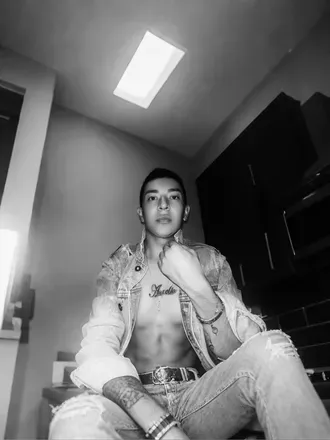 OnlyFans cuenta prada_2212 avatar 1