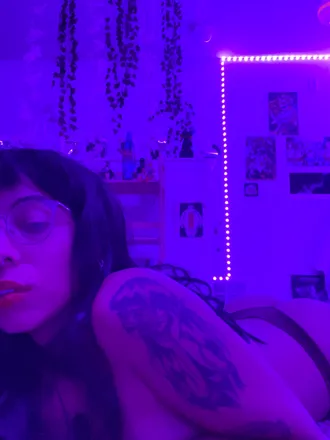 OnlyFans cuenta fayeamethyst69 header 2