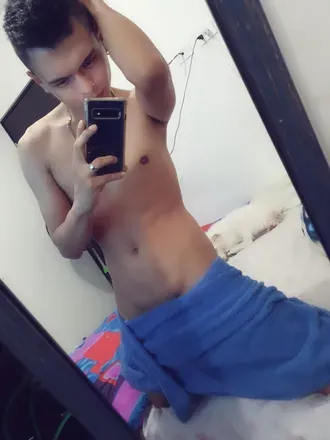 OnlyFans cuenta chino000 avatar 1