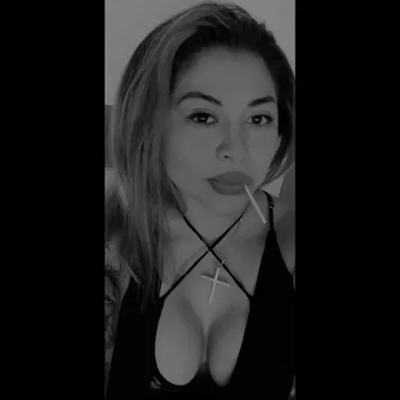 OnlyFans account  violetarayc avatar 1