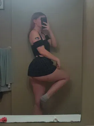 OnlyFans cuenta cherrysrougeroom avatar 1