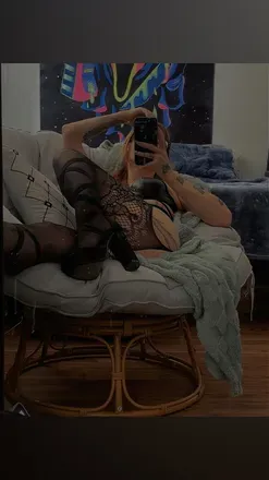 OnlyFans account  pineapple100 avatar 1