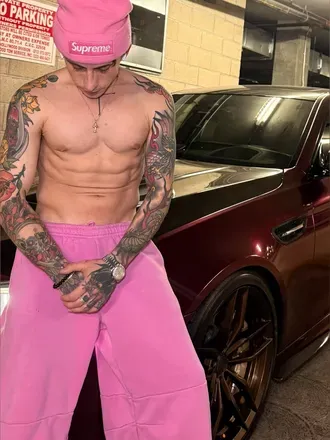 OnlyFans account  chrisrailxxx header 2