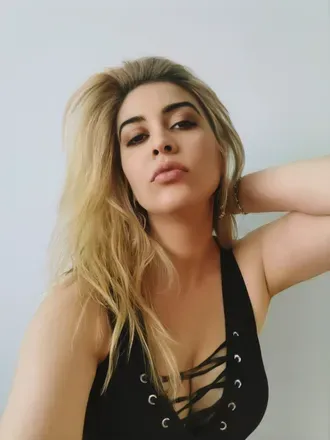 OnlyFans cuenta marinakara header 2