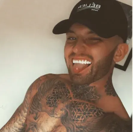 OnlyFans cuenta theblue_eyedboy avatar 1