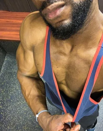 OnlyFans cuenta fitbritt01 header 2