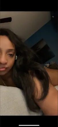 OnlyFans cuenta theregular_girl header 2