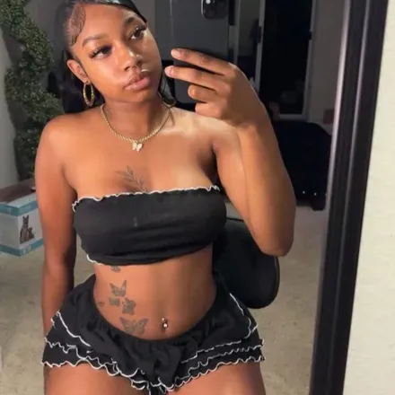 OnlyFans cuenta sexykya2001 header 2