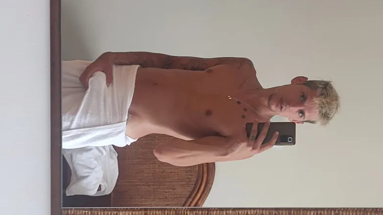 OnlyFans cuenta maxtwinktt header 2