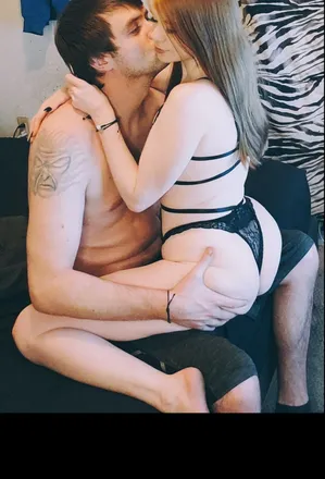 OnlyFans cuenta that_one_couple_free header 2