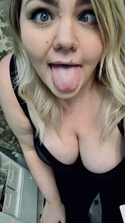 OnlyFans cuenta creamshypie avatar 1