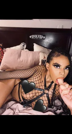 OnlyFans cuenta themoonbabyluna header 2