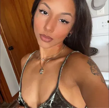 OnlyFans cuenta misstinytits avatar 1