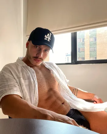 OnlyFans cuenta guerrero999 header 2