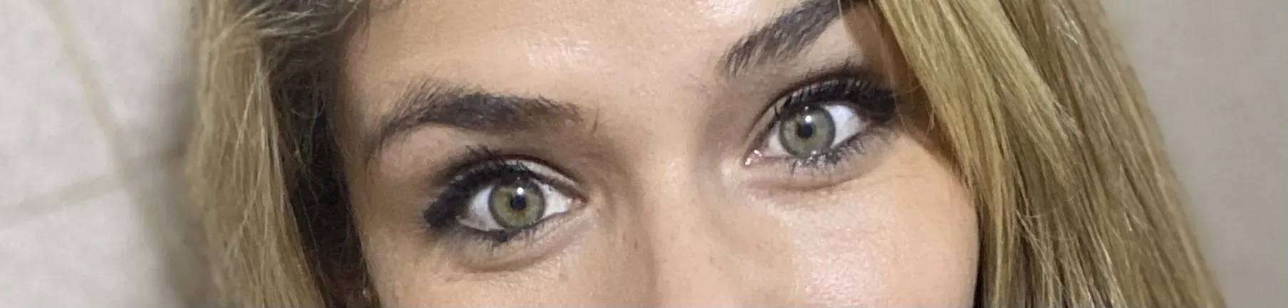 OnlyFans cuenta ojosverdeaceituna header 2