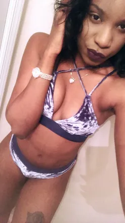 OnlyFans cuenta juciylewiz header 2
