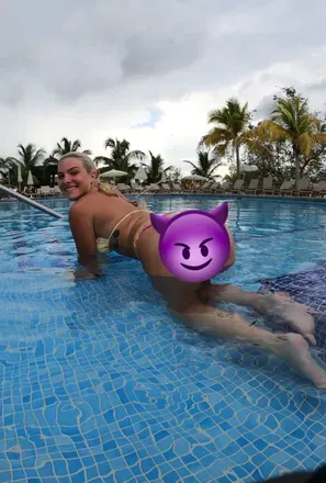 OnlyFans cuenta brook-felker header 2