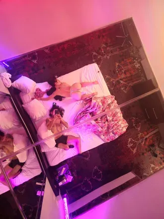 OnlyFans cuenta zombievixen094 header 2