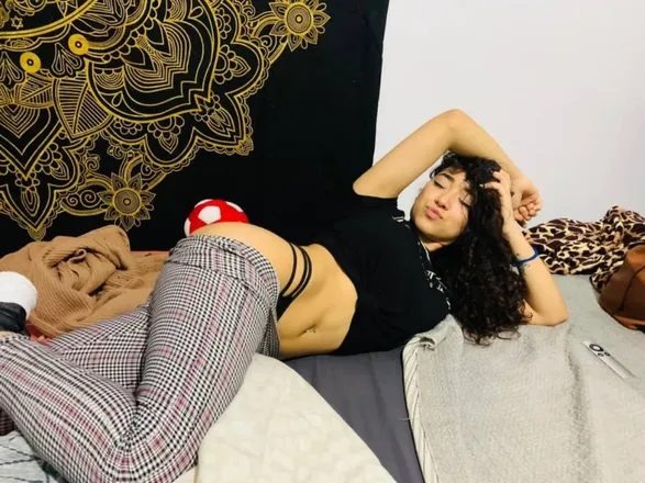OnlyFans cuenta minnieer header 2