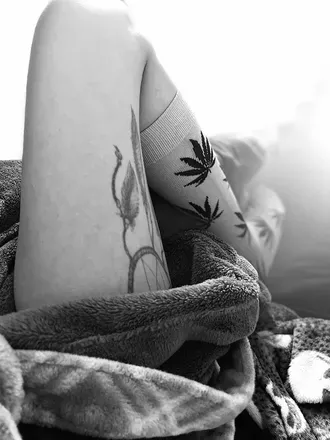 OnlyFans cuenta tinibellini header 2