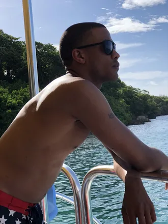 OnlyFans cuenta breezus420 header 2