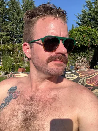 OnlyFans account  softbro_x header 2